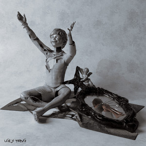 美女警花被虐杀
